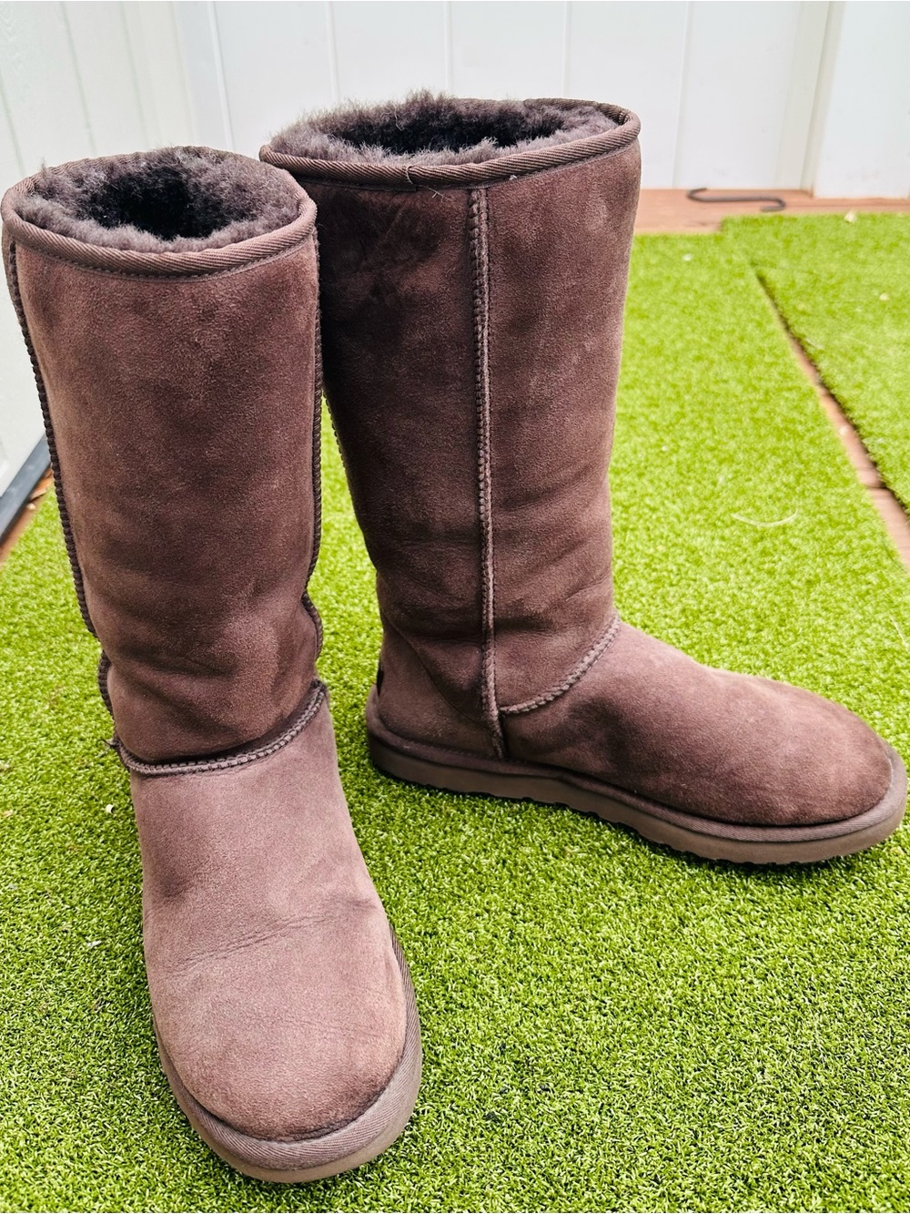 UGG Australia Classic Tall Boots – Women’s Size 9 (EU 40) – Chocolate 5815 - Picture 3 of 10